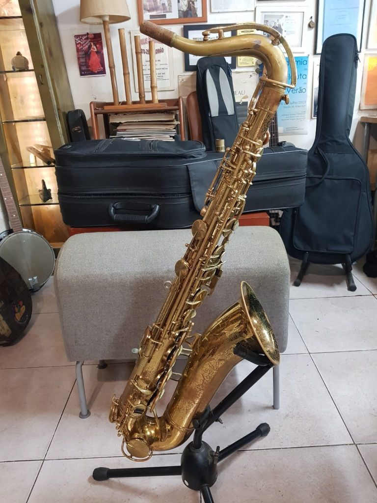 Saxofone tenor King Cleveland