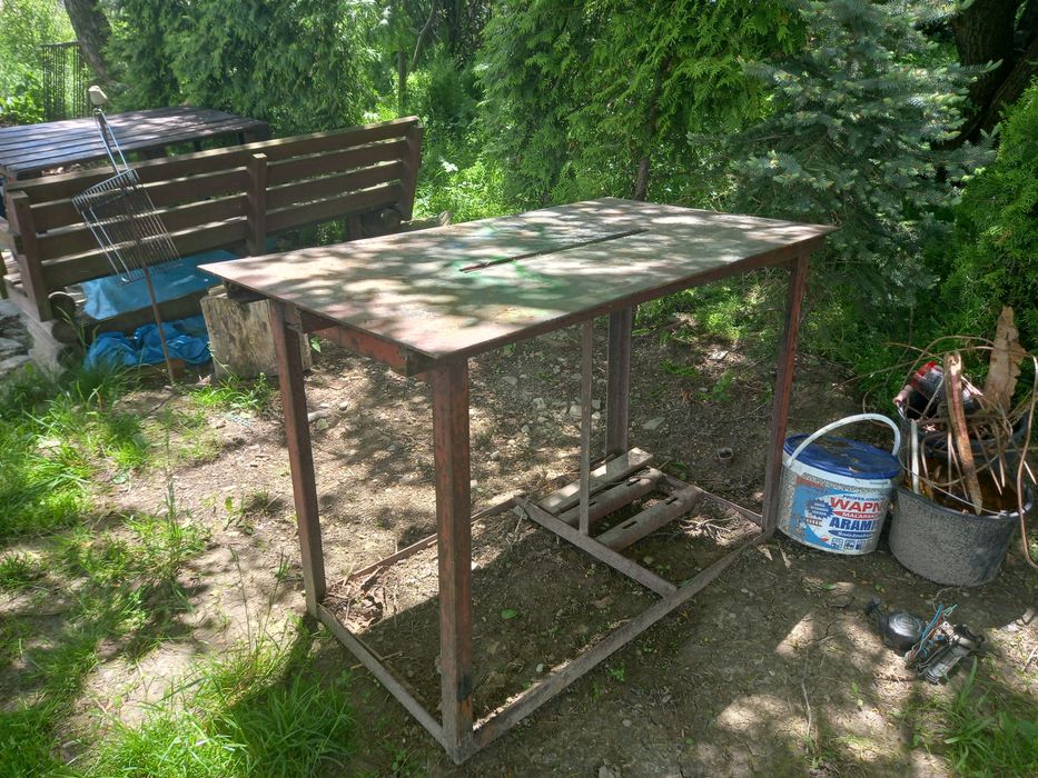 Stół metalowy piła