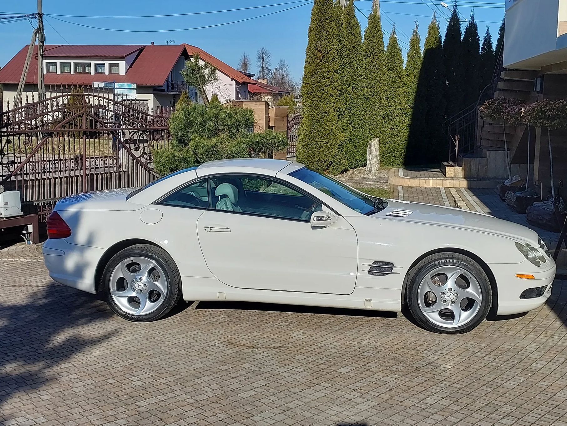 Mercedes-Benz SL Mercedes SL500 R230 V-8