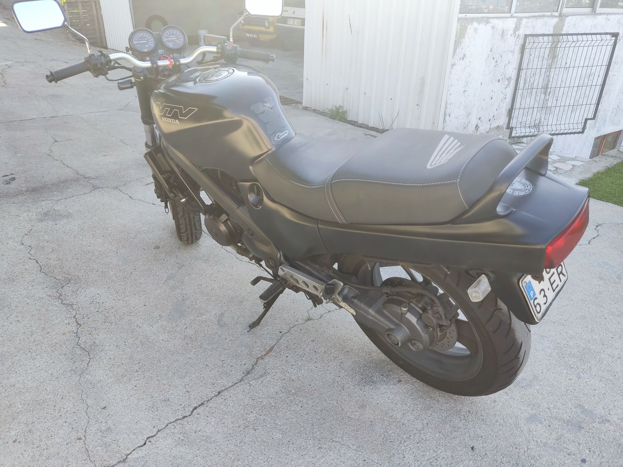 Honda NTV650 Revere