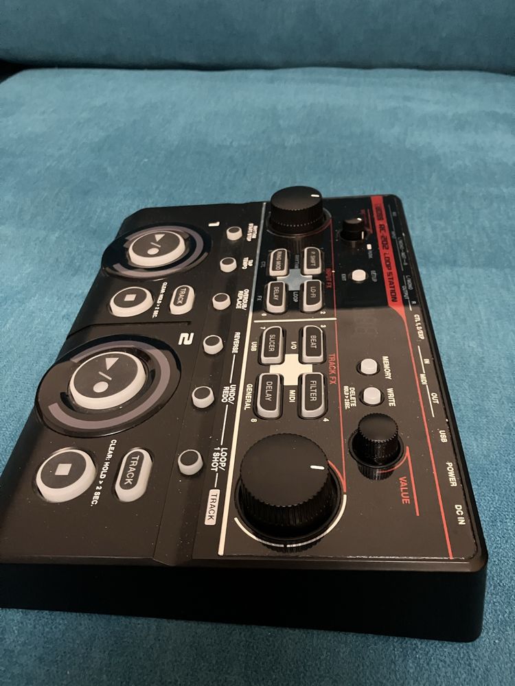 Boss RC-202 looper loop station