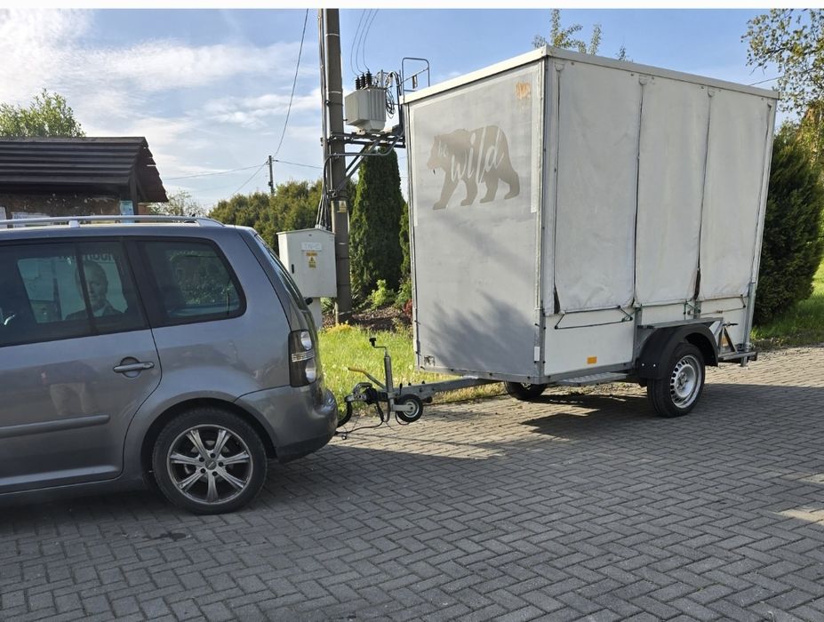 Przyczepka samochodowa