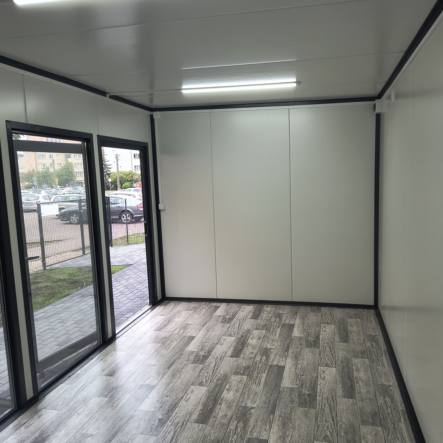 Pawilony handlowo-usługowe wym.3x6 m