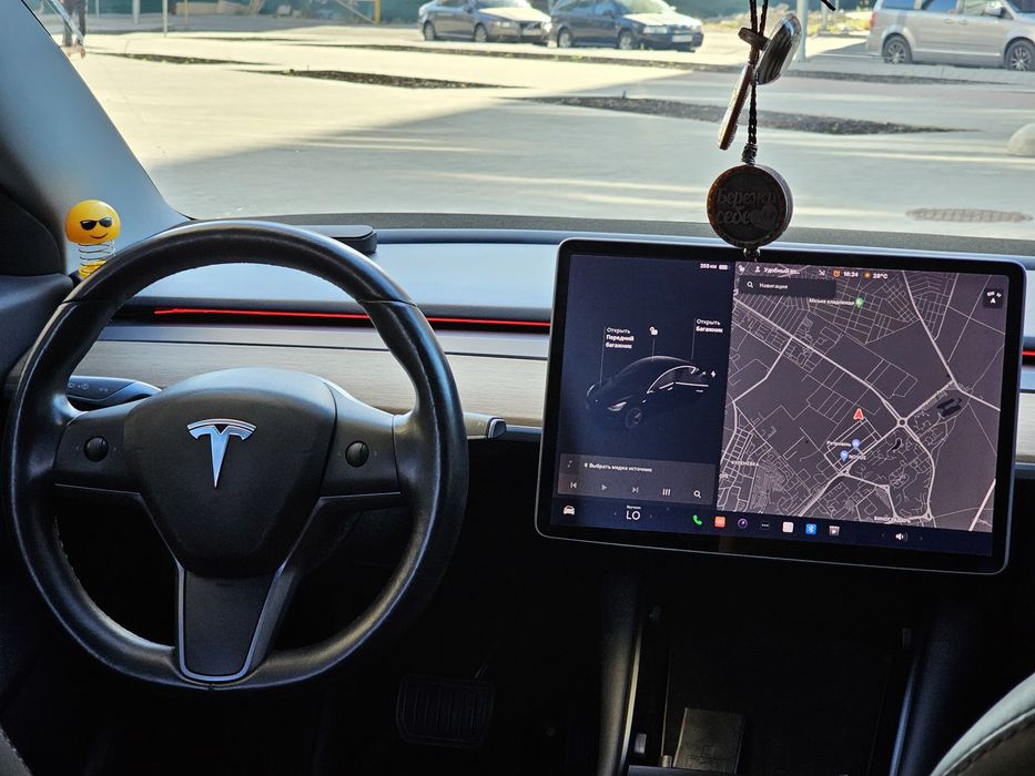Продам Tesla Model 3