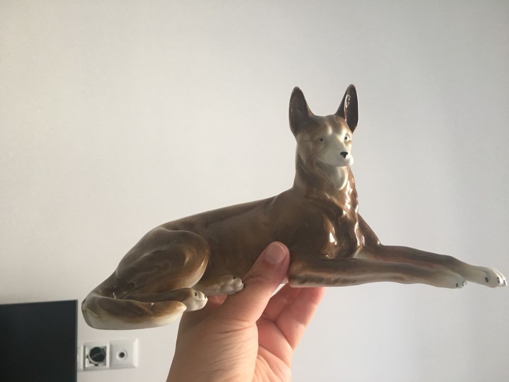 Фарфоровая статуэтка собака СССР