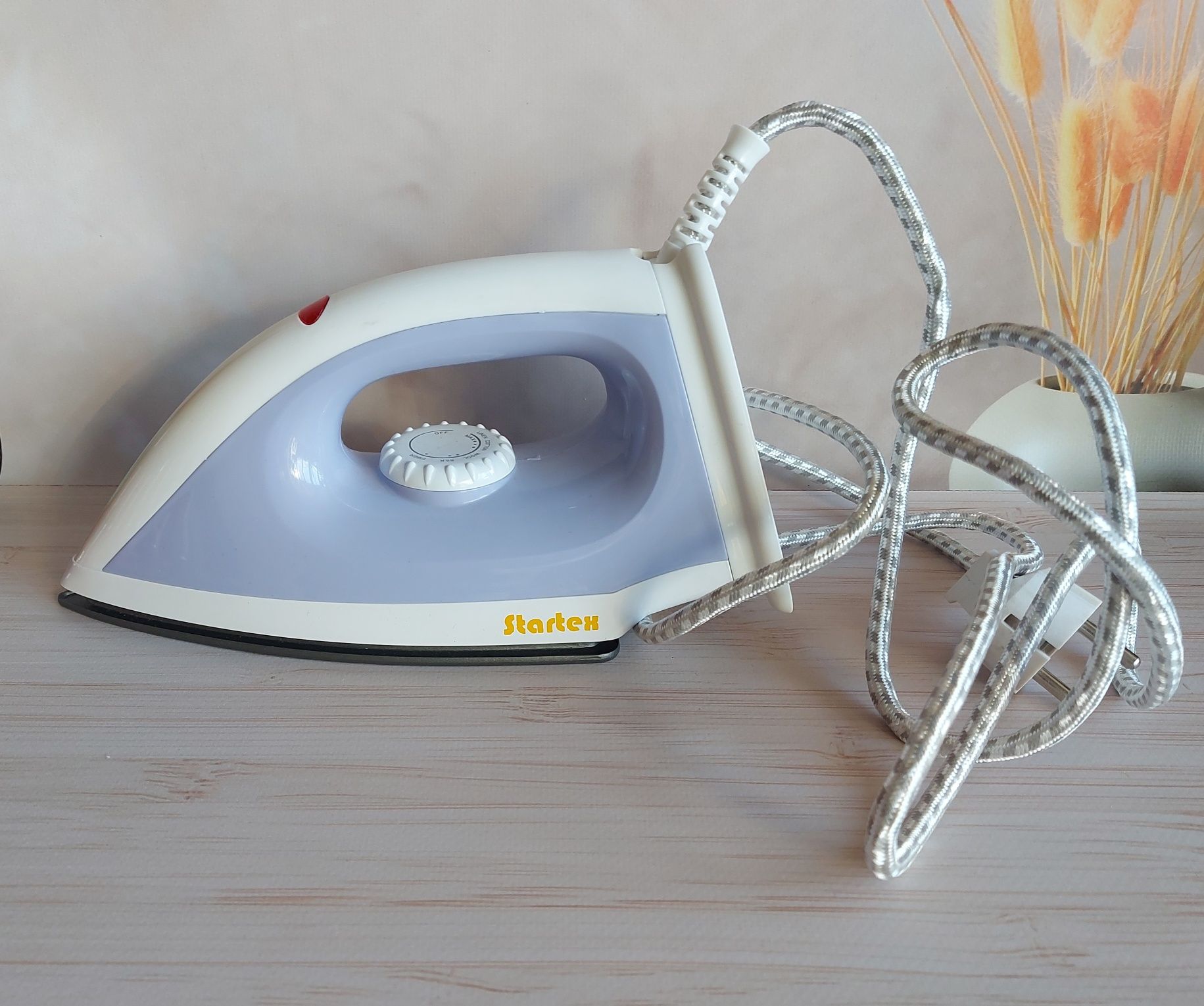 Утюг электрический без пара Startex