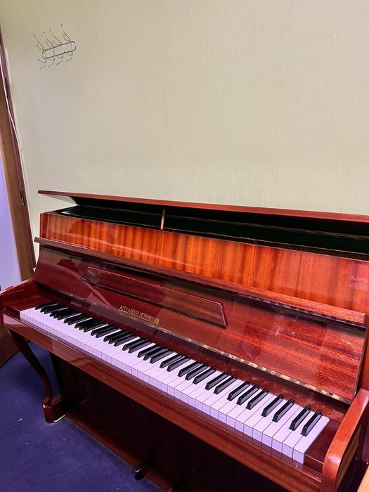 Фортепіано Alexander Herrmann