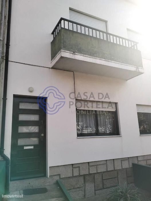 Andar de Moradia t3 para o Mercado de Arrendamento no Cruzamento do Am