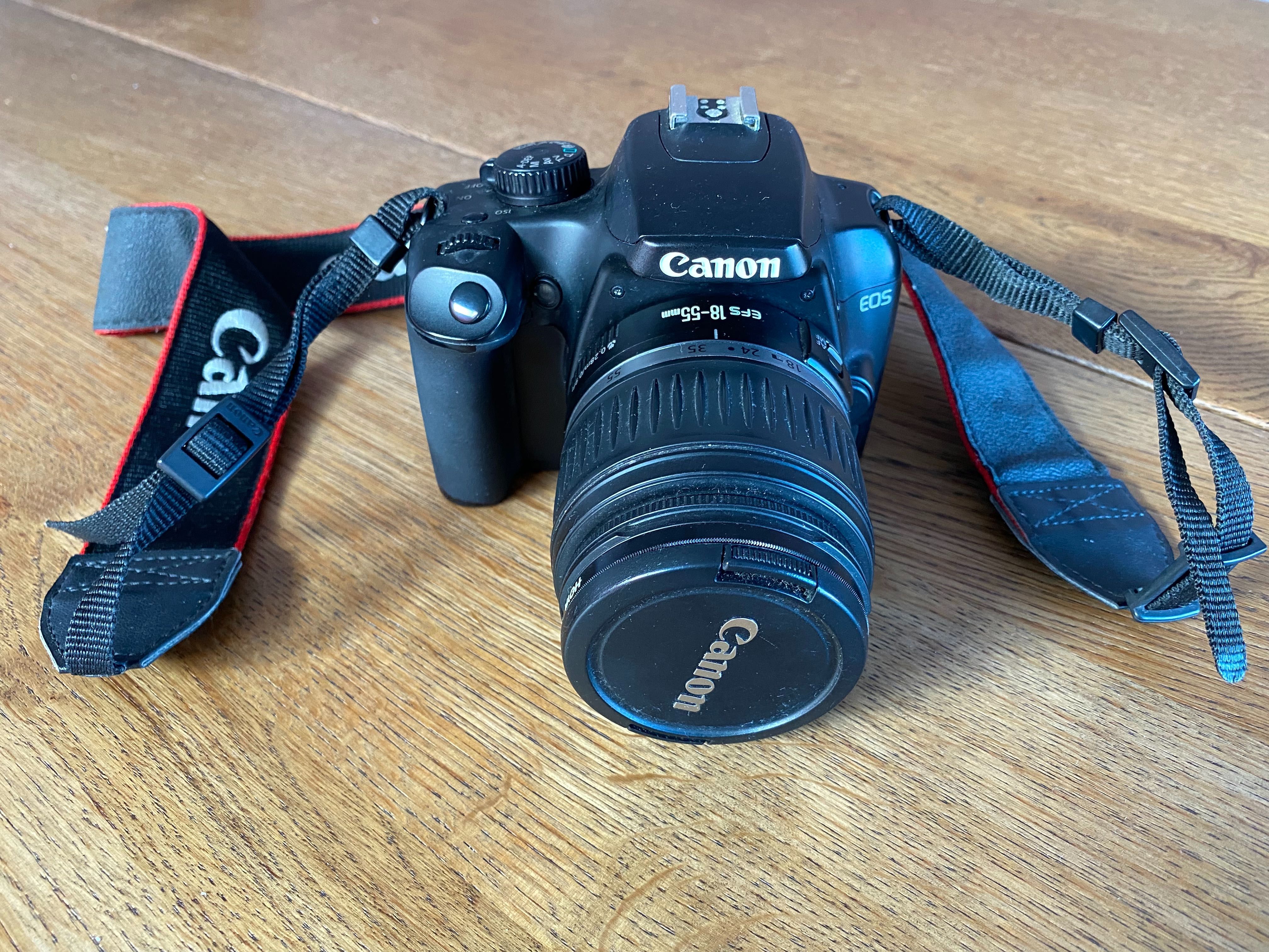 Canon EOS 1000D + Lente 18-55mm