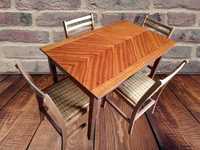 Komplet  rozkładany stół na wysoki połysk + 4 krzesła drewniane KFM