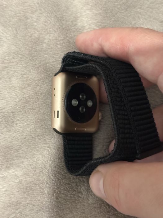 Apple Watch SE black + watch series 3 gold