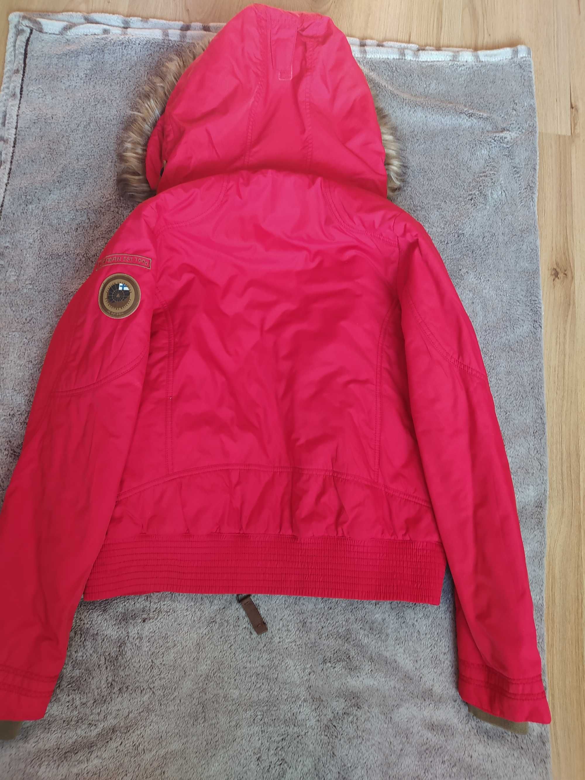 Куртка женская утепленная красного цвета б/у бренда айспак