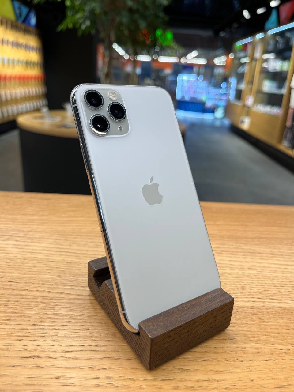 б/у Apple iPhone 11 pro (64/256) будь-який колір у Ябко!