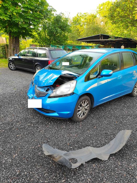 Honda Jazz uszkodzona