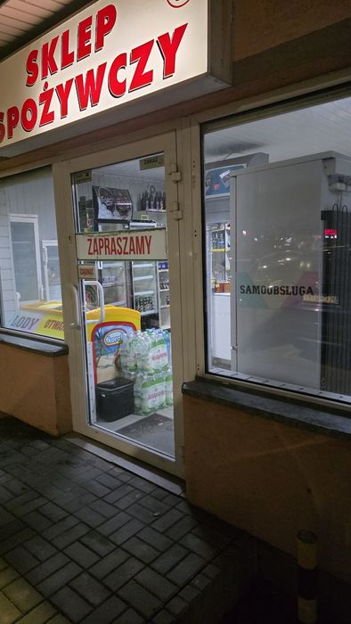 Okazja !! Sklep / Lokal usługowy 50 m² – przy głównym wjeździe na gieł
