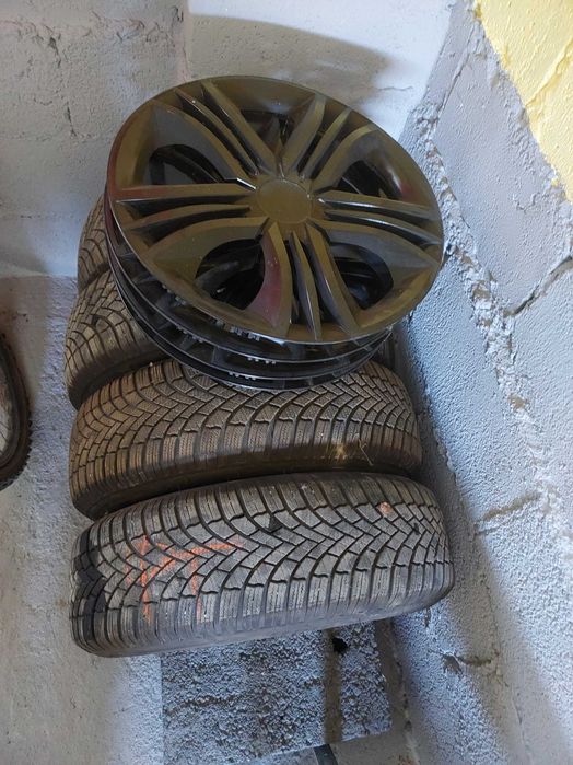 Sprzedam opony Bridgestone 185/65/R15 z felgami i kołpakami