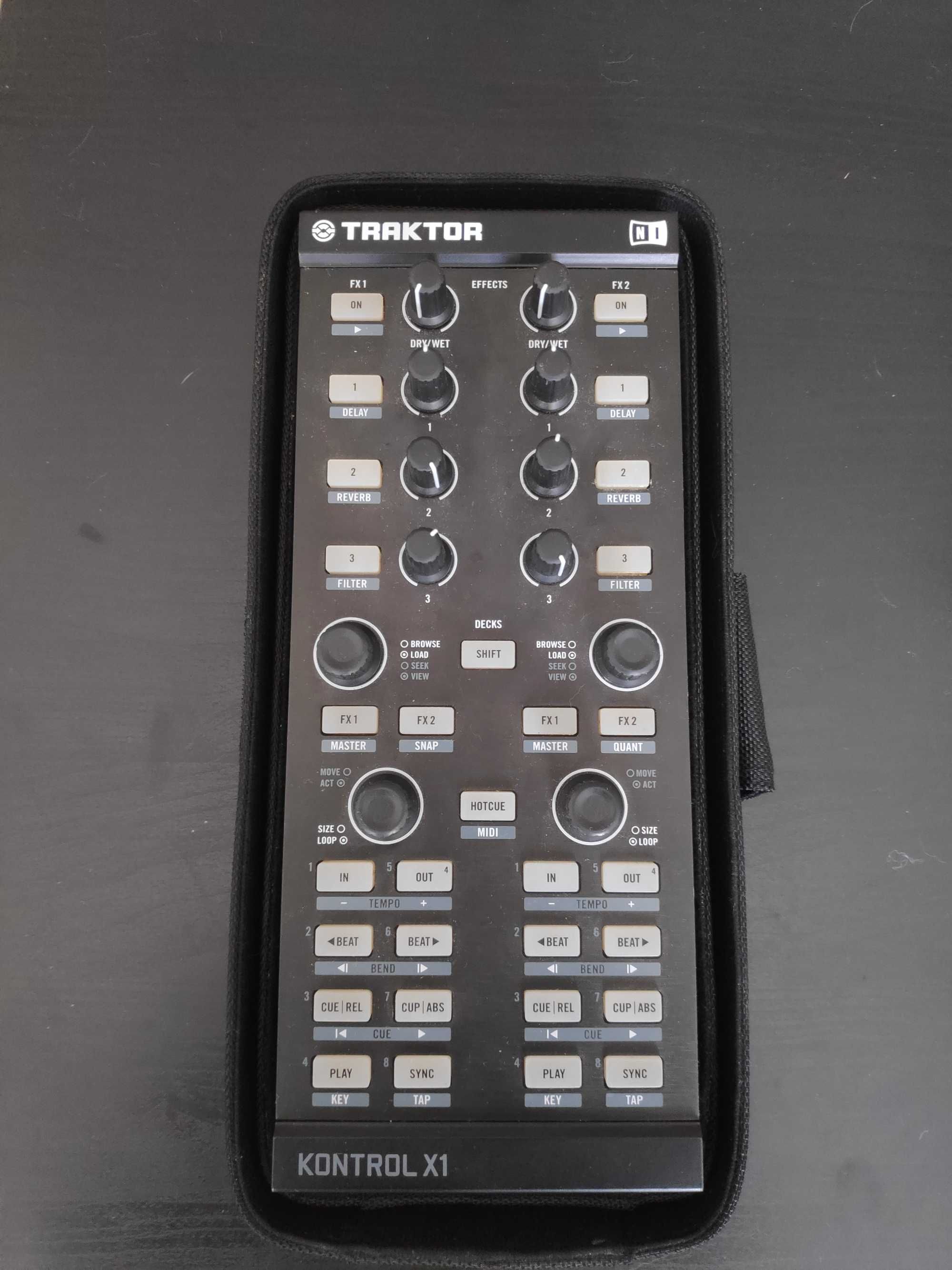 Controlador Traktor X1 MKI