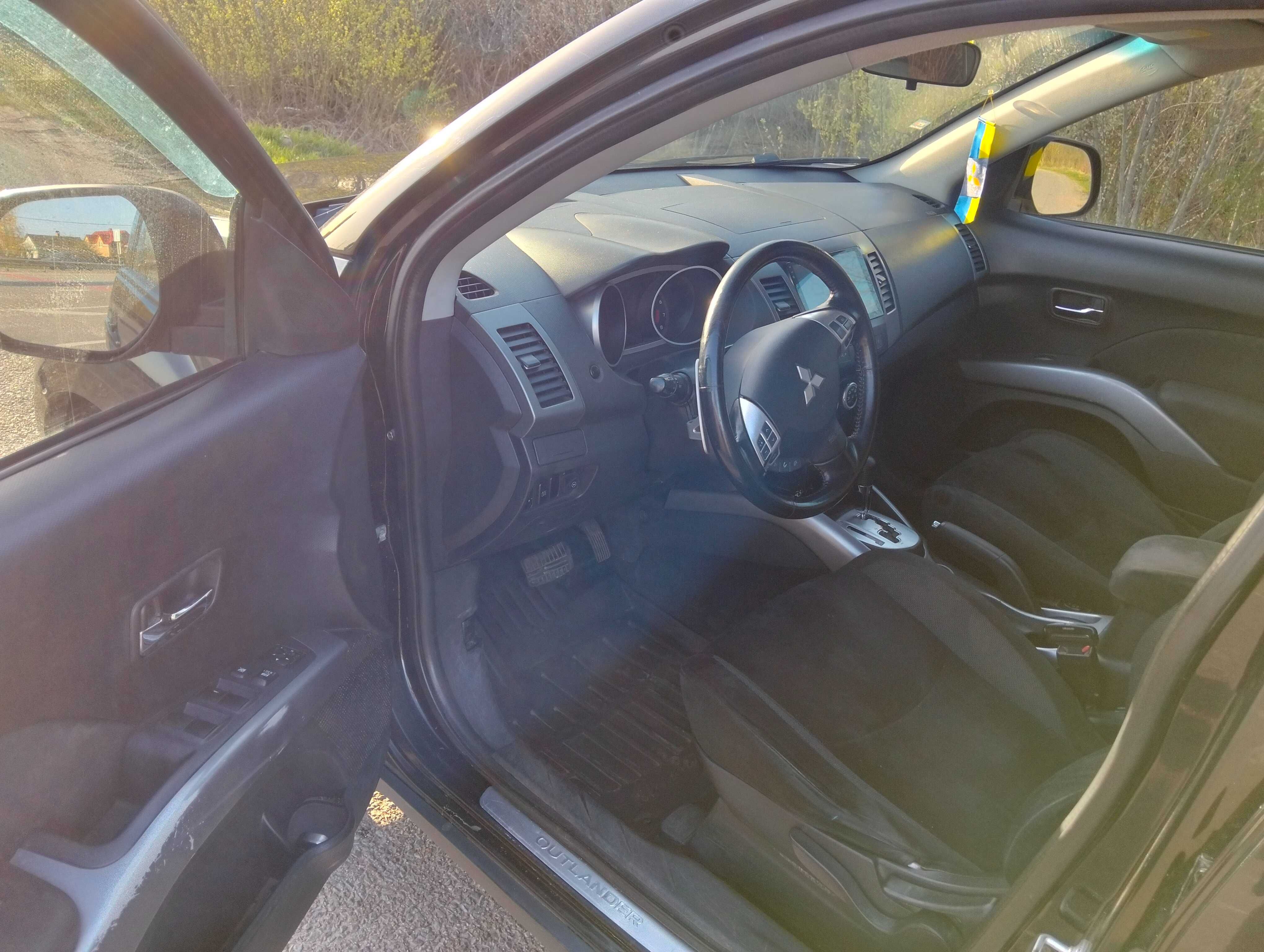 Mitsubishi outlander xl
