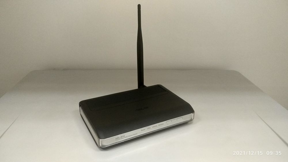 Роутер ASUS DSL-N10