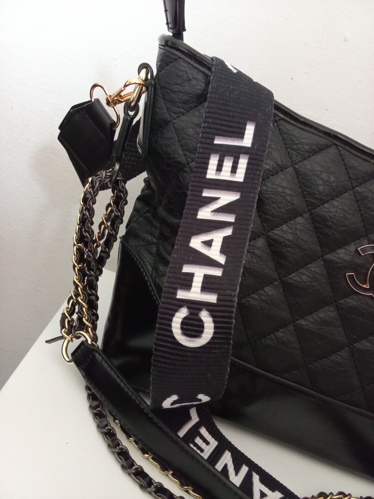 Chanel przepiekna torebka skora