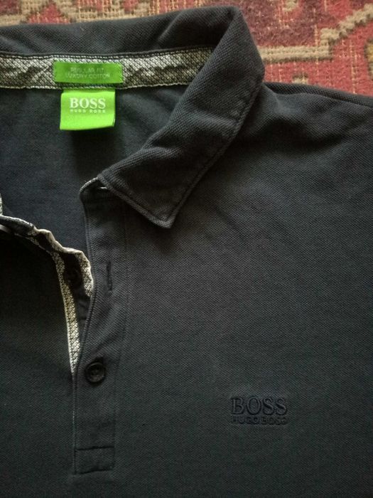 Продам футболку поло Hugo Boss большого размера.