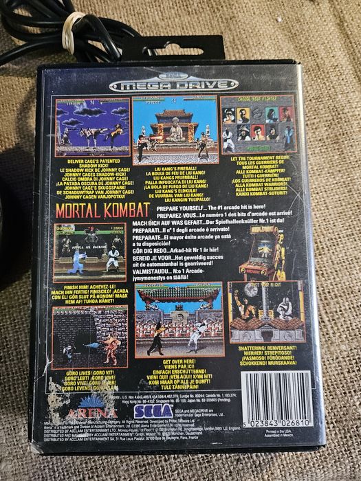 Sega megadrive com um jogo