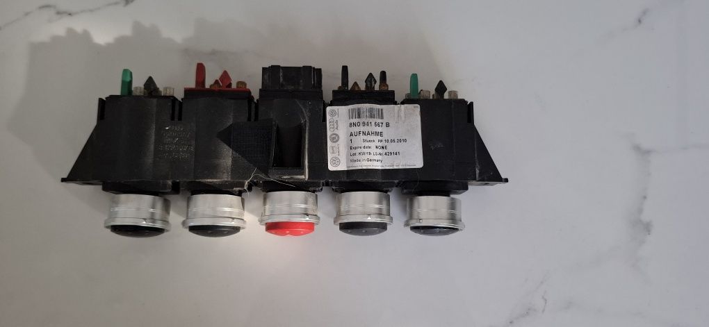 Panel przycisków przełaczników  konsoli ESP Świateł Grzania Audi TT 8N