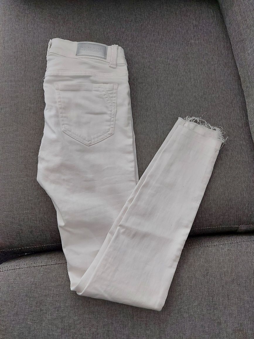 Spodnie jeans białe Amisu rozm. 36 rurki