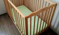 Łóżeczko niemowlęce drewniane z materacem