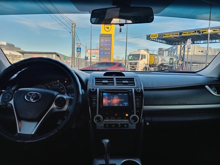 Продам ТОЙОТУ Кемрі SE