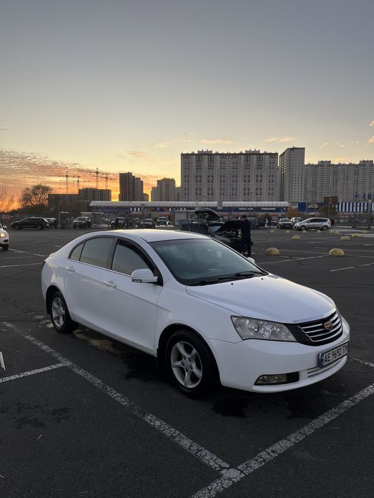 Geely Emgrand EC7 2012