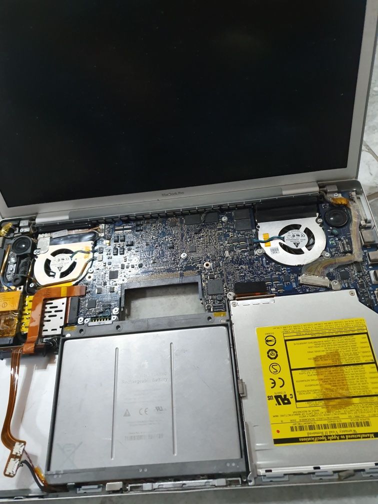 Mac Book Pro 15” Korpus Części Matryca Zawiasy