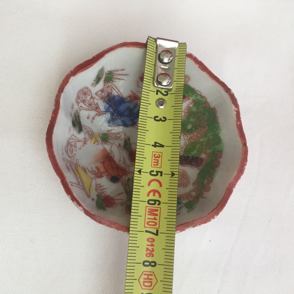 Taças japonesas e 8 Hashi de bambu