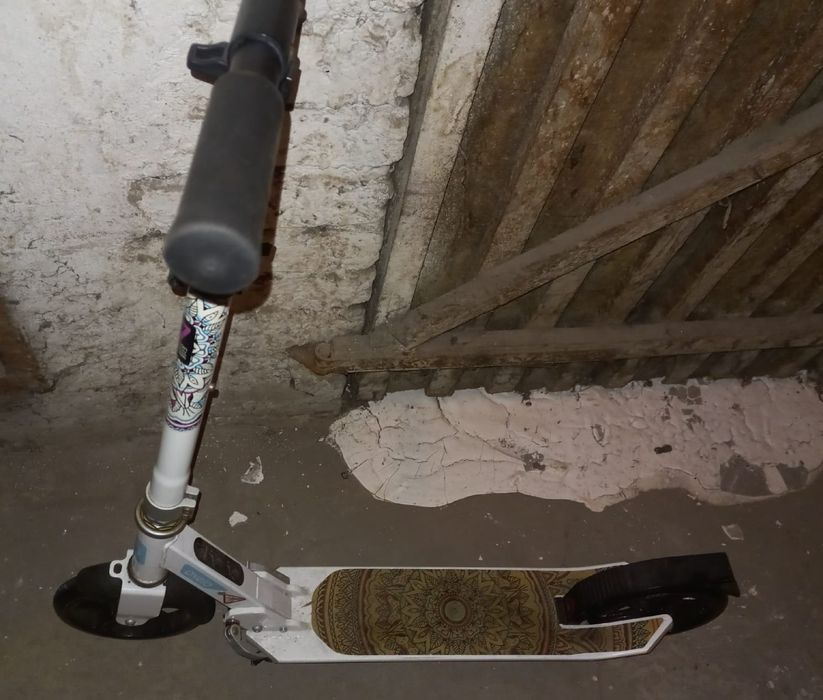 Hulajnoga biała dla dziewczynki