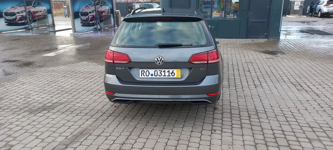 Продам Volkswagen Golf VII  1.6