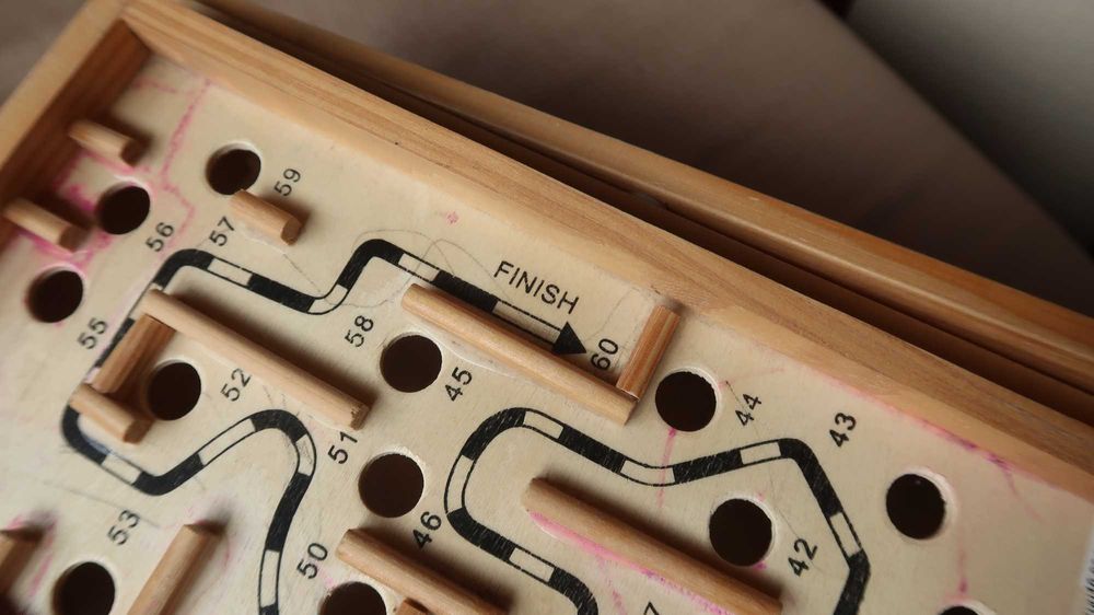 Jogo De Labirinto Com Bolas De Madeira ( Crianças / adultos / idosos)