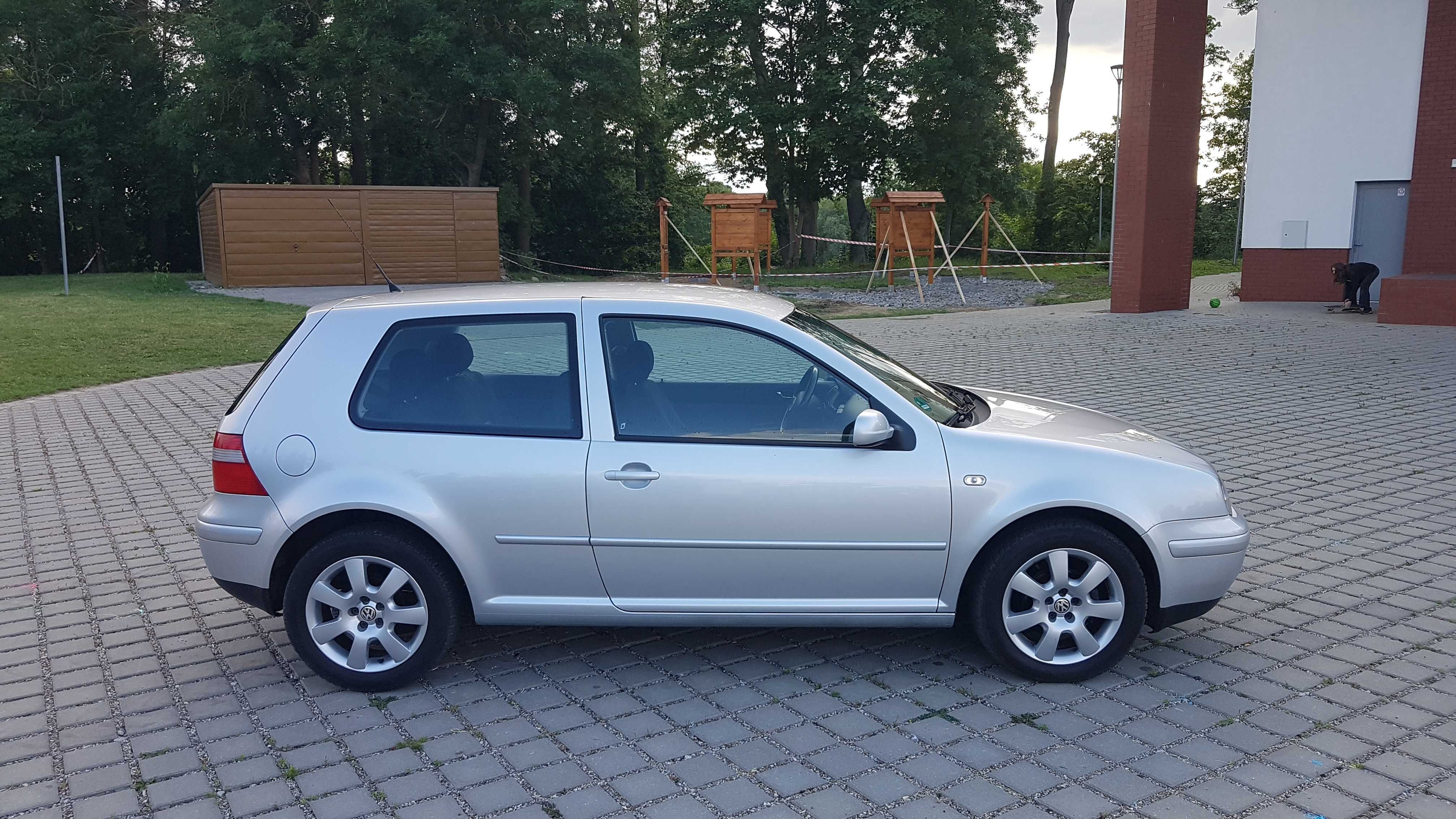 VW GOLF 4 wersja PACIFIC 2004r 1.6benzyna 16V 105km NAJLADNIEJSZAopcja