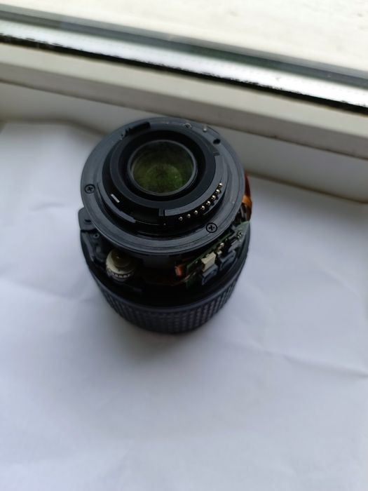 Объектив Nikon.На запчасти.