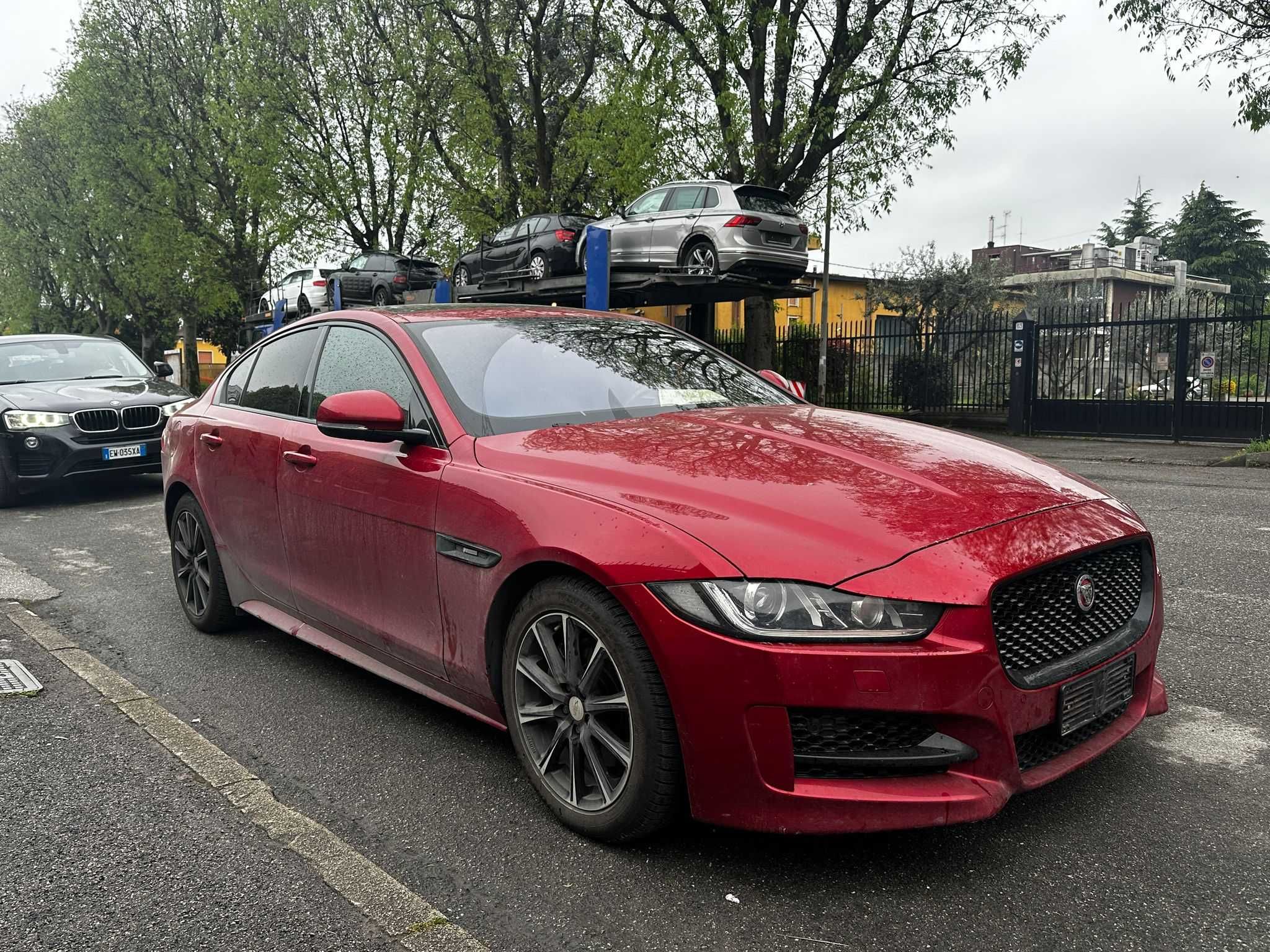 Jaguar XE 2.0d  Posiadam  inne  auta  z  włoch  całe  i uszkodzone