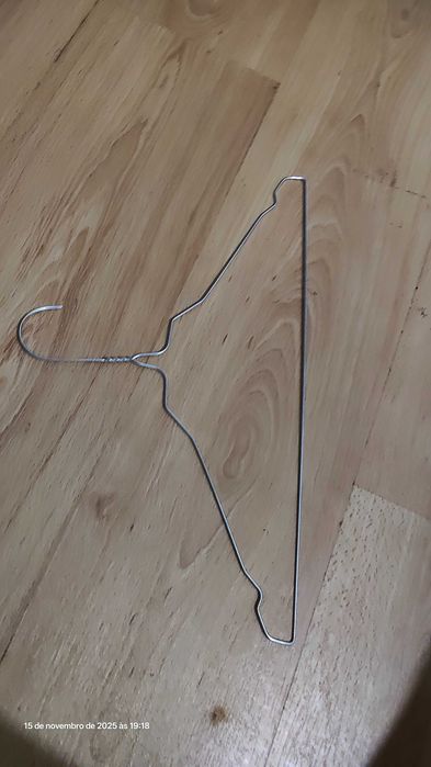 Cabide simples de ferro