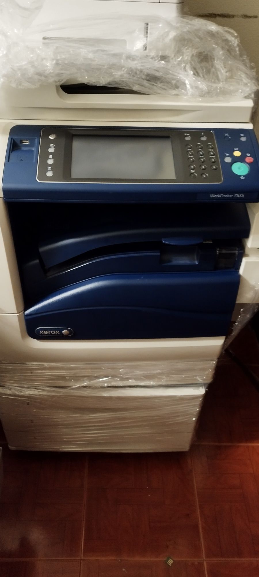 Impressora multifuncional com finalizador vinco e agrafar - Xerox 7535