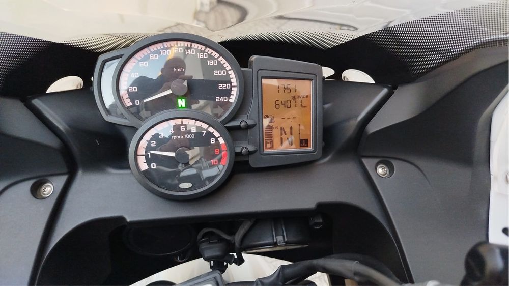 Bmw F 800 gt ( full extras )