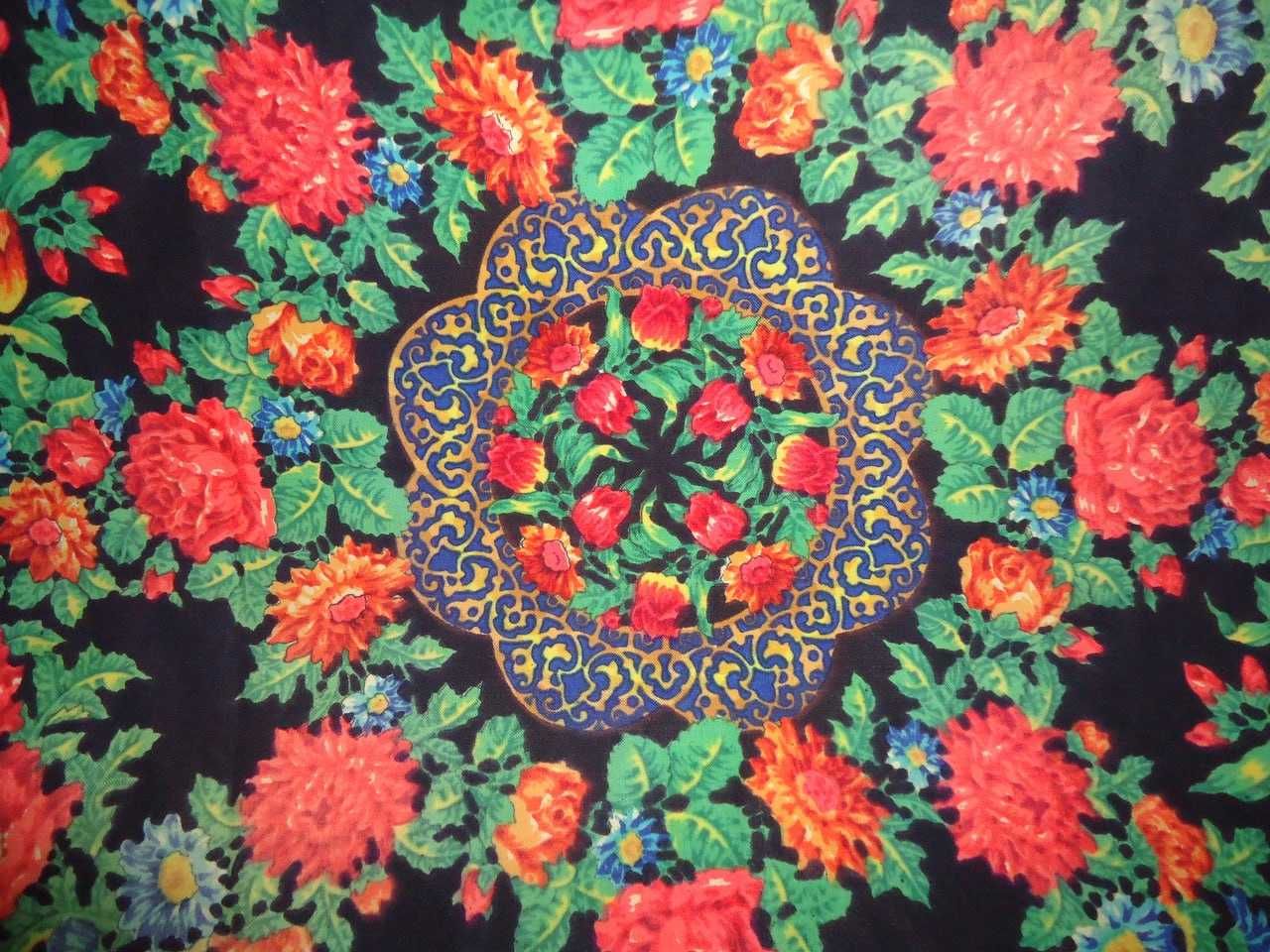 Шаль платок шерстяний Чеканка