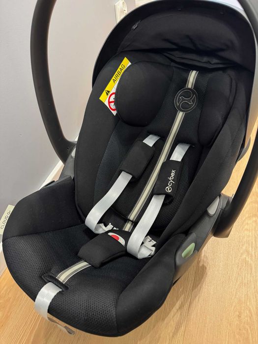 Fotelik Cybex Cloud Gi Size Plus z Bazą Cybex G - Stan Bardzo Dobry+