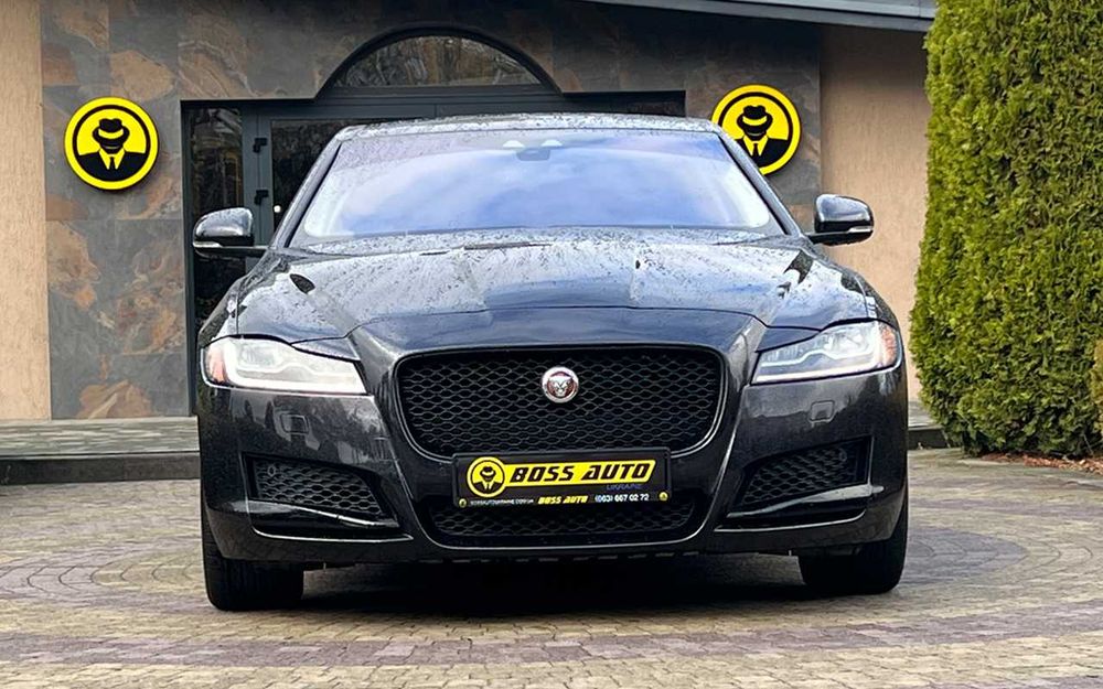 Jaguar XF 2015 рік