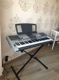 Синтезатор Yamaha PSR-E403 + підставка