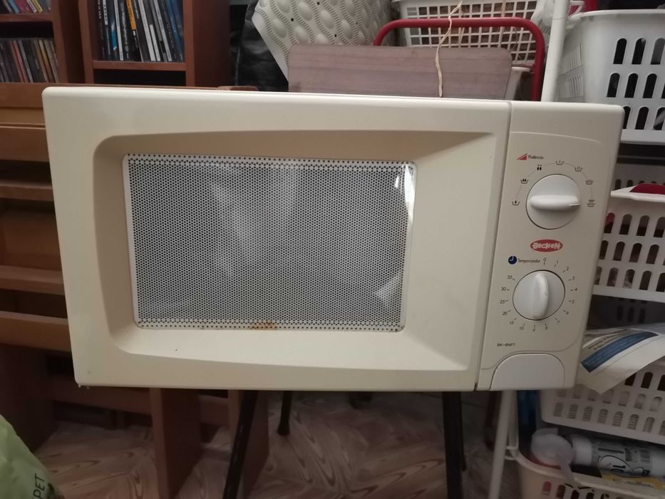 Micro-ondas Becken – Usado, mas funciona bem