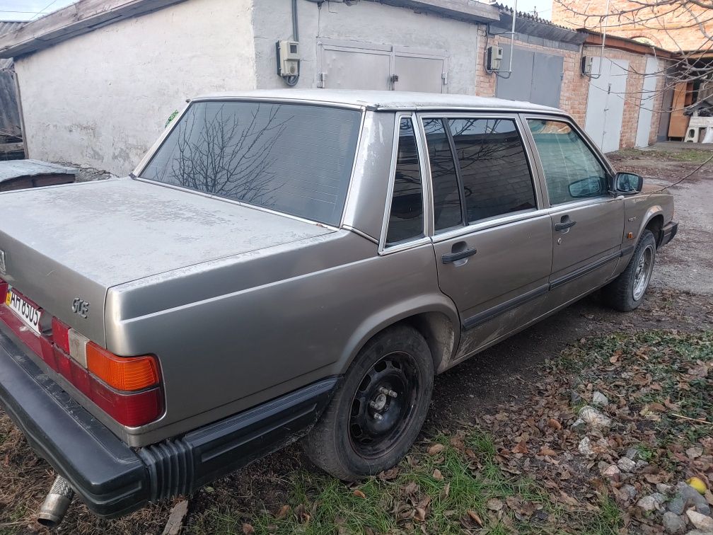 Автомобиль Volvo 740