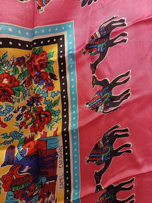 Vintage apaszka „Souvenir of Aden” – orientalny wzór, wielbłądy, mapa