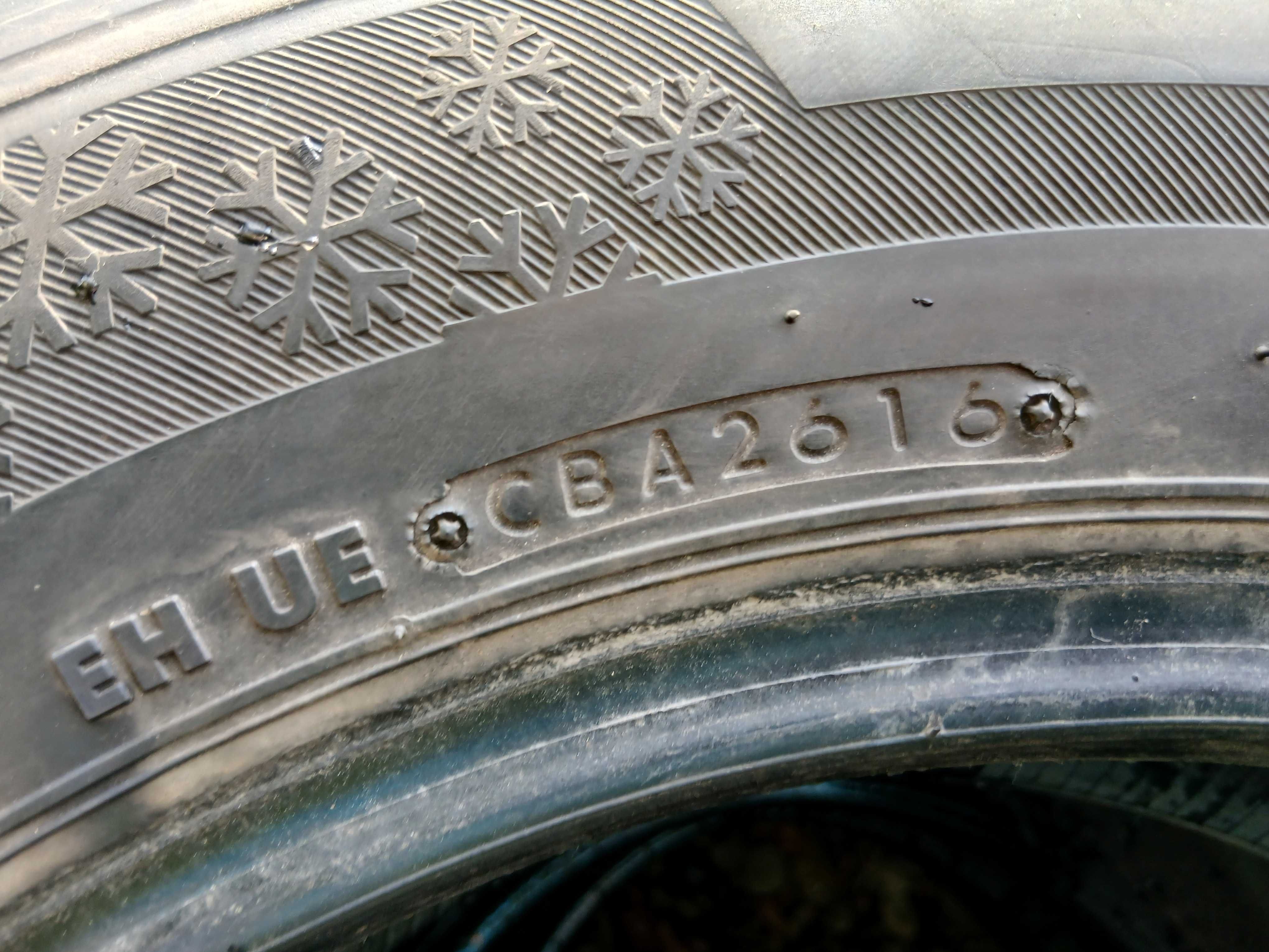 Opona używana 215/65R16C Bridgestone Blizzak W995 1szt.